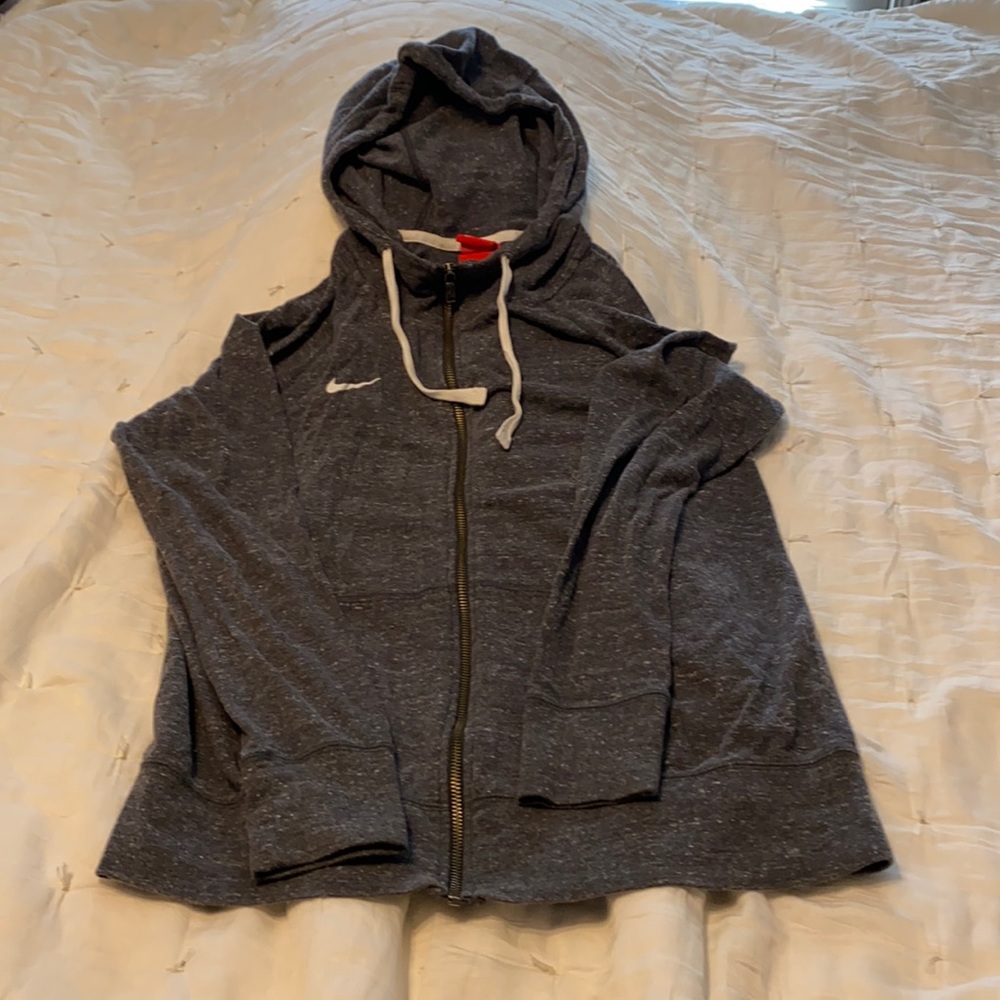 Nike lightweight hoodie (L)